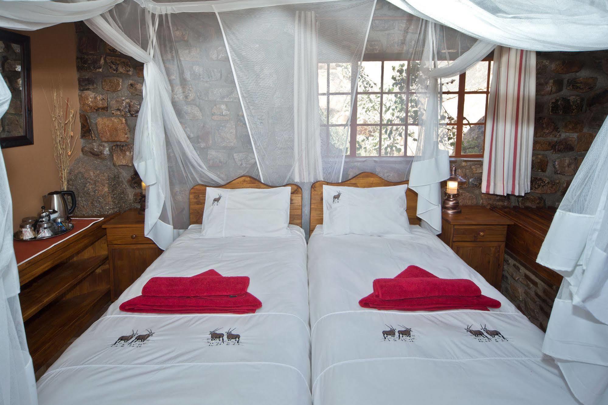 Gondwana Canyon Lodge Kanebis Eksteriør bilde